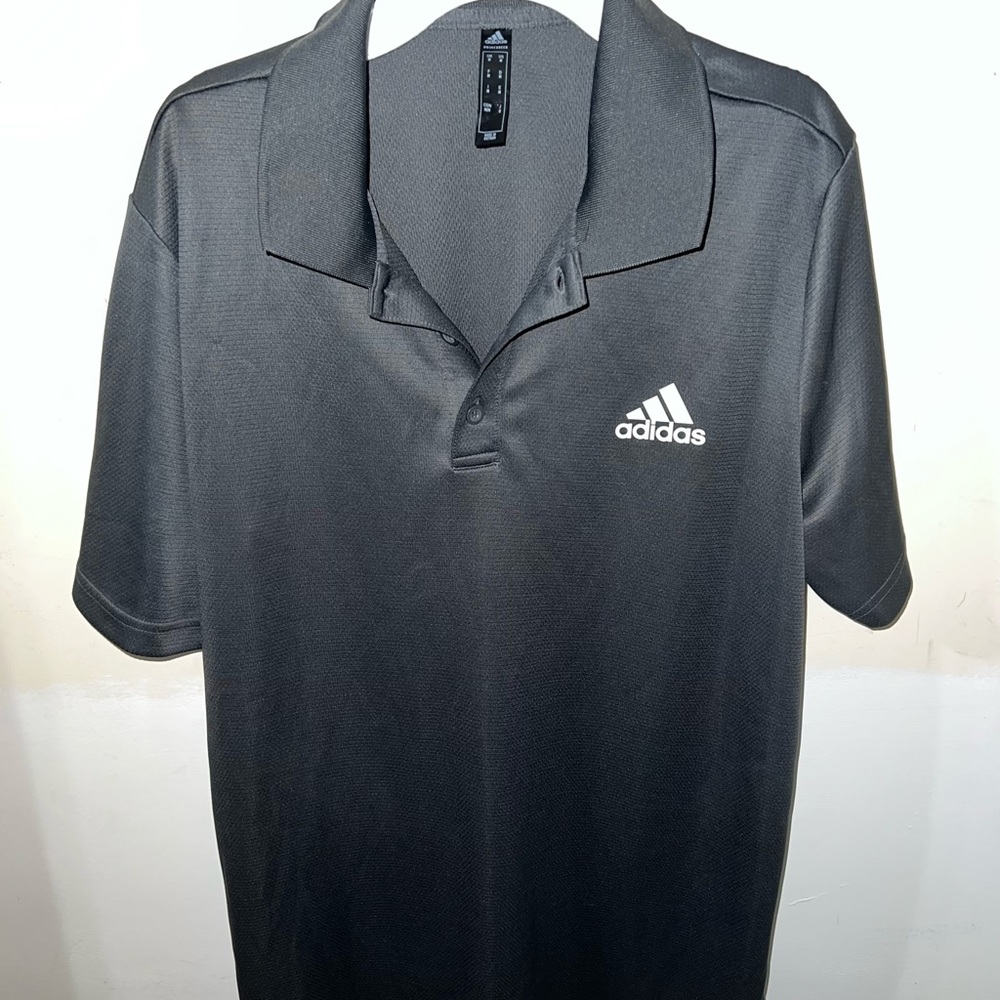 Adidas Mens shirt size M
